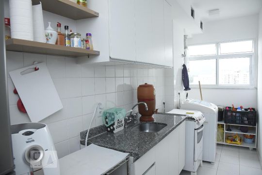 Apartamento para alugar com 2 quartos, 75m² em Curicica, Rio de Janeiro