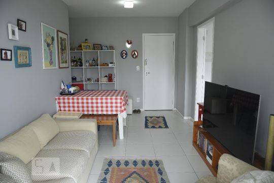 Apartamento para alugar com 2 quartos, 75m² em Curicica, Rio de Janeiro