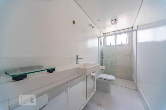 Banheiro  de apartamento à venda com 3 quartos, 150m² em Centro, Santo André