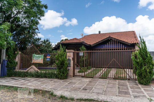 Fachada de casa à venda com 5 quartos, 442m² em Morro do Espelho, São Leopoldo