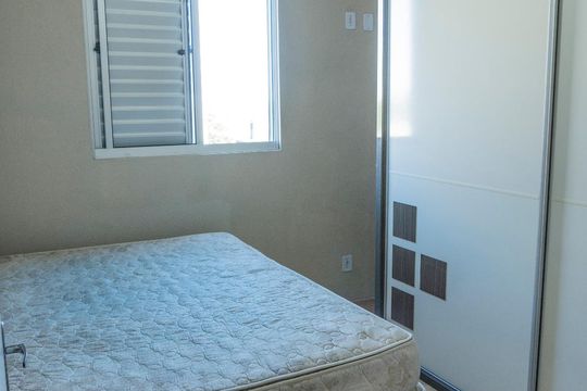 Dormitório 2 de apartamento para alugar com 2 quartos, 48m² em Duque de Caxias, São Leopoldo