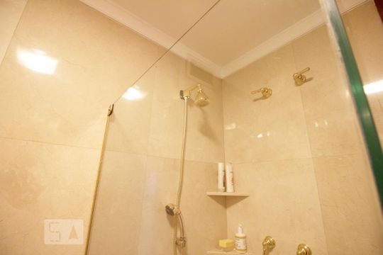 Chuveiro de apartamento à venda com 4 quartos, 520m² em Vila Suzana, São Paulo