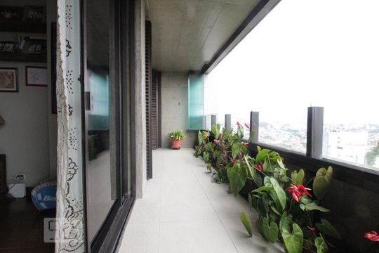 Varanda de apartamento à venda com 4 quartos, 520m² em Vila Suzana, São Paulo