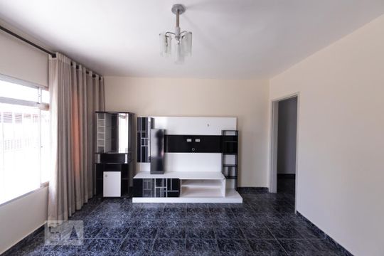 Casa à venda com 3 quartos, 276m² em Parque Tomas Saraiva, São Paulo