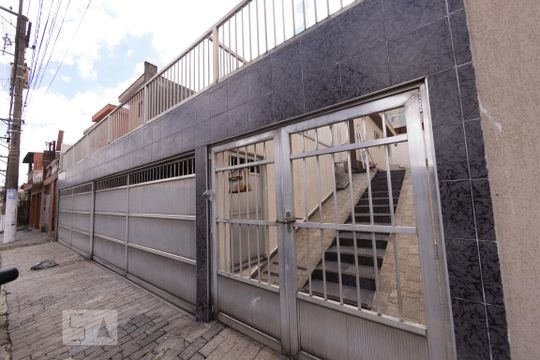 Fachada de casa à venda com 3 quartos, 276m² em Parque Tomas Saraiva, São Paulo