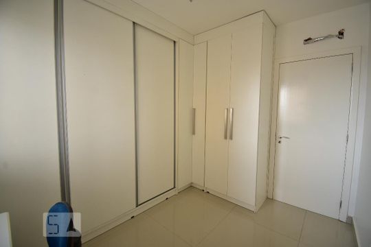 Quarto 1 de apartamento para alugar com 3 quartos, 80m² em Guará Ii, Brasília