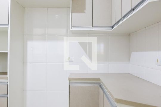 Cozinha de apartamento à venda com 2 quartos, 70m² em Parque Oratório, Santo André