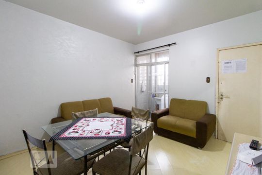 Apartamento para alugar com 2 quartos, 57m² em Centro, Curitiba