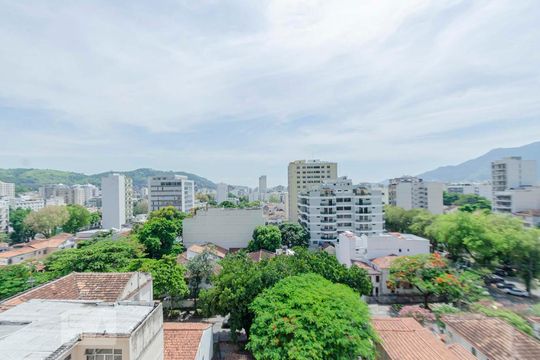 Vista da Sala de apartamento à venda com 2 quartos, 70m² em Grajaú, Rio de Janeiro