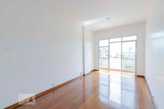 Sala de apartamento à venda com 2 quartos, 70m² em Grajaú, Rio de Janeiro