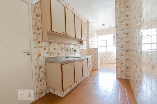 Cozinha de apartamento à venda com 2 quartos, 70m² em Grajaú, Rio de Janeiro