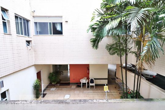 Vista Quarto de Serviço de apartamento para alugar com 2 quartos, 74m² em Recreio dos Bandeirantes, Rio de Janeiro