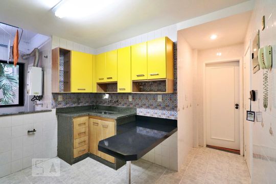 Cozinha de apartamento para alugar com 2 quartos, 74m² em Recreio dos Bandeirantes, Rio de Janeiro