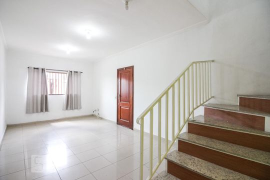 Casa à venda com 3 quartos, 160m² em Vila Palmeiras, São Paulo