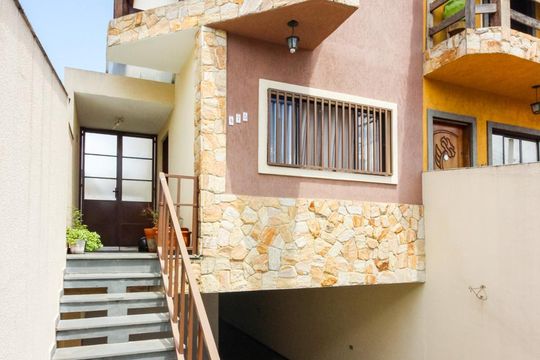 Fachada de casa à venda com 3 quartos, 160m² em Vila Palmeiras, São Paulo