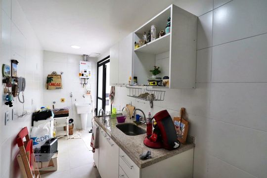 Cozinha de casa de condomínio à venda com 3 quartos, 165m² em Vargem Pequena, Rio de Janeiro
