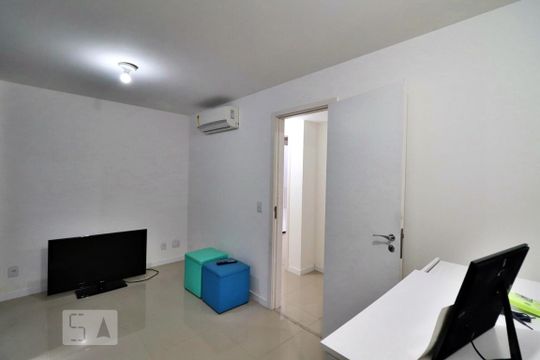 Suíte 3 de casa de condomínio à venda com 3 quartos, 165m² em Vargem Pequena, Rio de Janeiro