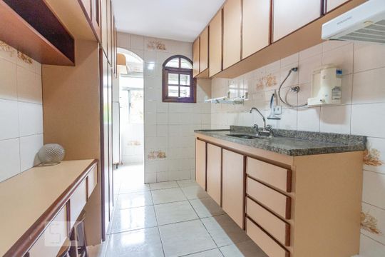 Cozinha de apartamento à venda com 2 quartos, 56m² em Cidade das Flores, Osasco
