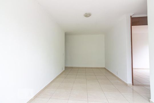Sala de apartamento à venda com 2 quartos, 56m² em Cidade das Flores, Osasco