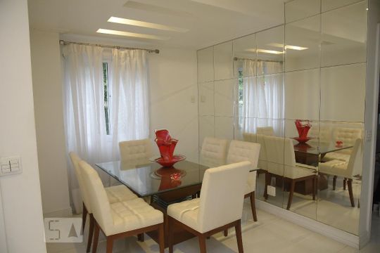 Casa de Condomínio para alugar com 4 quartos, 187m² em Pechincha, Rio de Janeiro