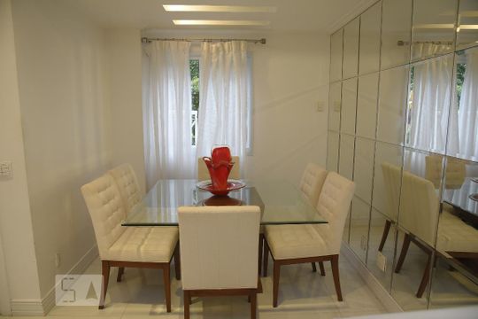 Casa de Condomínio para alugar com 4 quartos, 187m² em Pechincha, Rio de Janeiro