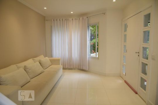 Casa de Condomínio para alugar com 4 quartos, 187m² em Pechincha, Rio de Janeiro