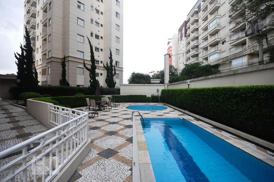 Piscina de apartamento para alugar com 1 quarto, 49m² em Jardim Ampliação, São Paulo