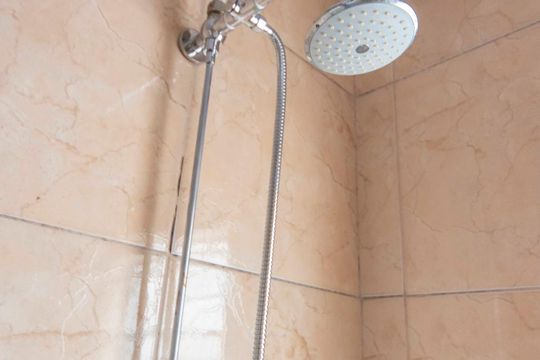 Chuveiro  de casa à venda com 2 quartos, 120m² em Parque Erasmo Assunção, Santo André