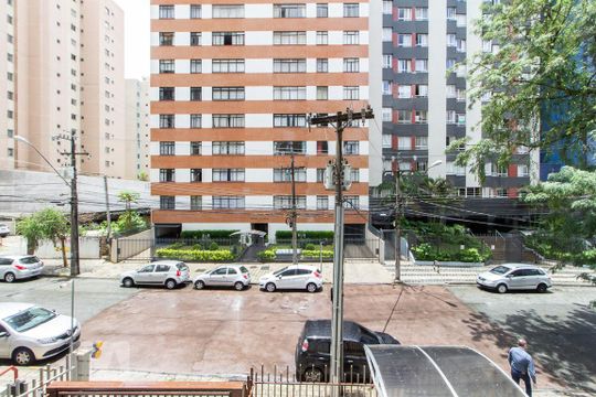 Vista Sala de apartamento para alugar com 1 quarto, 39m² em Alto da Rua Xv, Curitiba