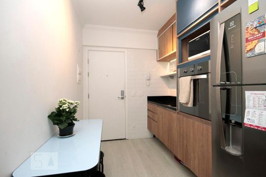 Cozinha de kitnet/studio à venda com 1 quarto, 28m² em Santa Efigênia, São Paulo