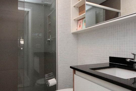 Banheiro de kitnet/studio à venda com 1 quarto, 28m² em Santa Efigênia, São Paulo