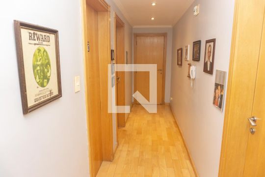 Corredor de apartamento à venda com 3 quartos, 253m² em Morro dos Ingleses, São Paulo