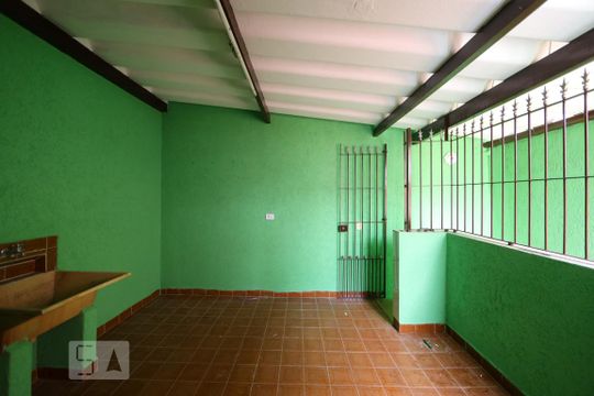 Área de Serviço de casa para alugar com 3 quartos, 300m² em Jardim Vila Formosa, São Paulo