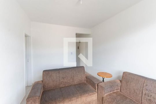 Sala de apartamento para alugar com 3 quartos, 80m² em São Francisco Xavier, Rio de Janeiro