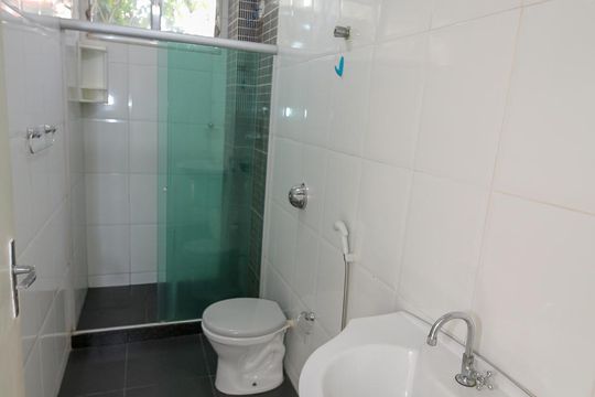Banheiro de apartamento à venda com 3 quartos, 85m² em Irajá, Rio de Janeiro