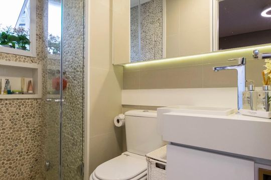 Banheiro de kitnet/studio para alugar com 1 quarto, 36m² em Vila Mariana, São Paulo