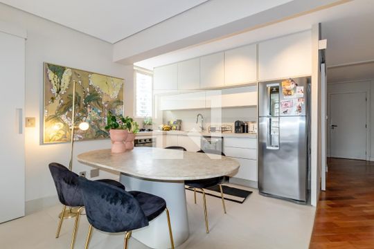 Cozinha de apartamento para alugar com 2 quartos, 112m² em Pinheiros, São Paulo