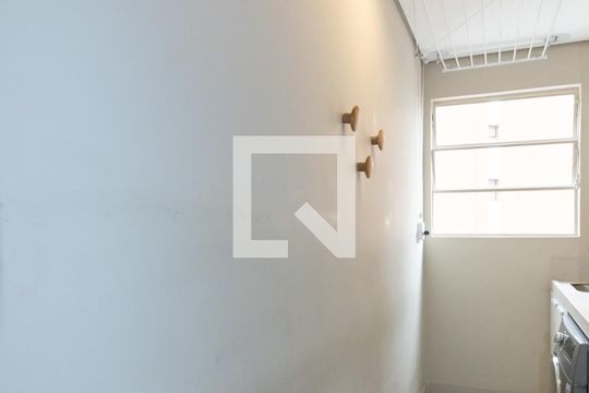 Área de Serviço de apartamento para alugar com 2 quartos, 112m² em Pinheiros, São Paulo