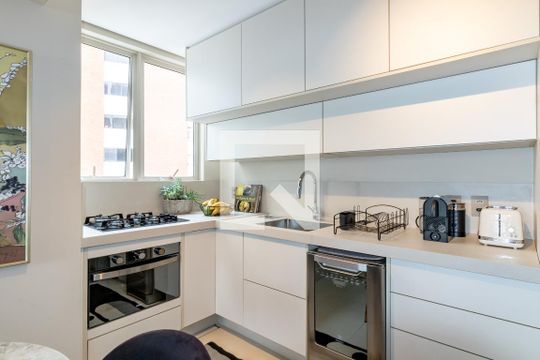 Cozinha de apartamento para alugar com 2 quartos, 112m² em Pinheiros, São Paulo