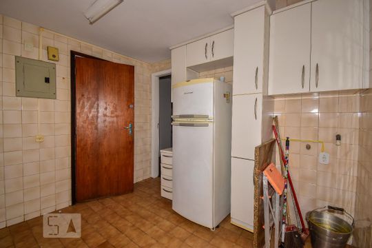 Cozinha de apartamento para alugar com 1 quarto, 65m² em Jardim Botânico, Rio de Janeiro
