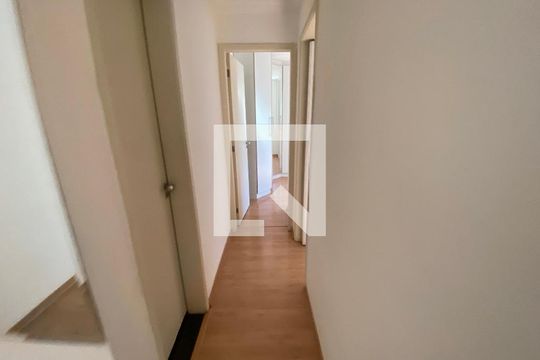 Corredor de apartamento à venda com 2 quartos, 60m² em Taquara, Rio de Janeiro