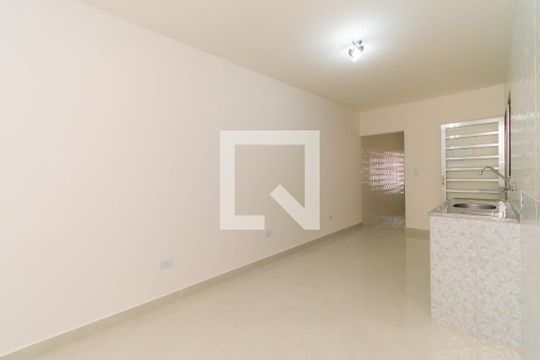 Cozinha de casa para alugar com 2 quartos, 120m² em Jardim Adutora, São Paulo