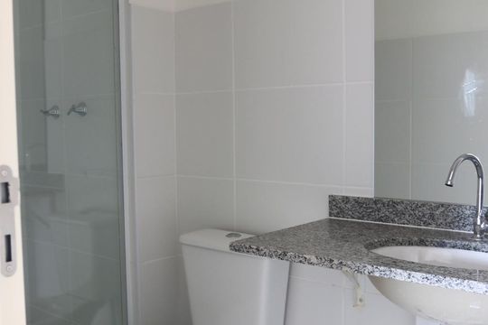 Banheiro do Quarto 2 de apartamento para alugar com 2 quartos, 50m² em Planalto, São Bernardo do Campo