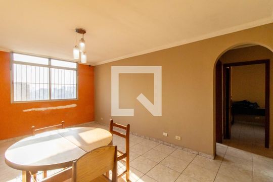 Sala de apartamento para alugar com 2 quartos, 70m² em Vila das Palmeiras, Guarulhos