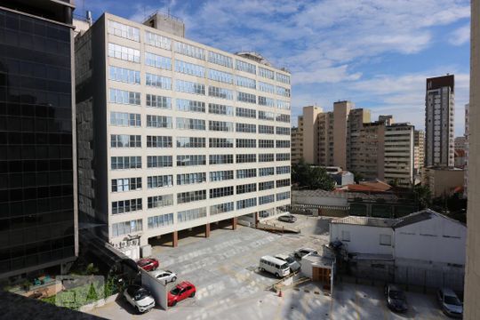 Vista da Sala de apartamento para alugar com 2 quartos, 85m² em Bela Vista, São Paulo
