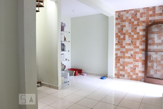 Área Dispensa de casa à venda com 3 quartos, 174m² em Centro, Diadema