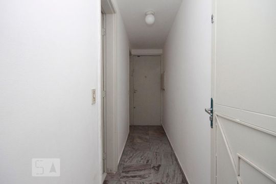 Corredor de apartamento para alugar com 1 quarto, 50m² em Bela Vista, São Paulo
