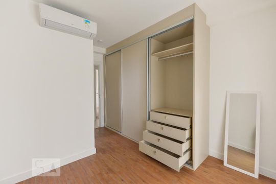 Suíte de apartamento à venda com 3 quartos, 100m² em Pinheiros, São Paulo