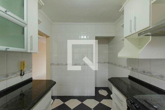 Cozinha de casa de condomínio à venda com 3 quartos, 144m² em Vila Salete, São Paulo