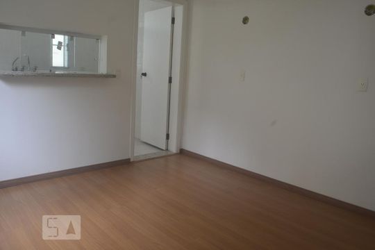 Sala de casa para alugar com 3 quartos, 250m² em Paraíso do Morumbi, São Paulo